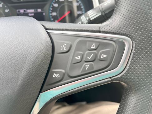 Used 2022 Chevrolet Malibu LS image 25