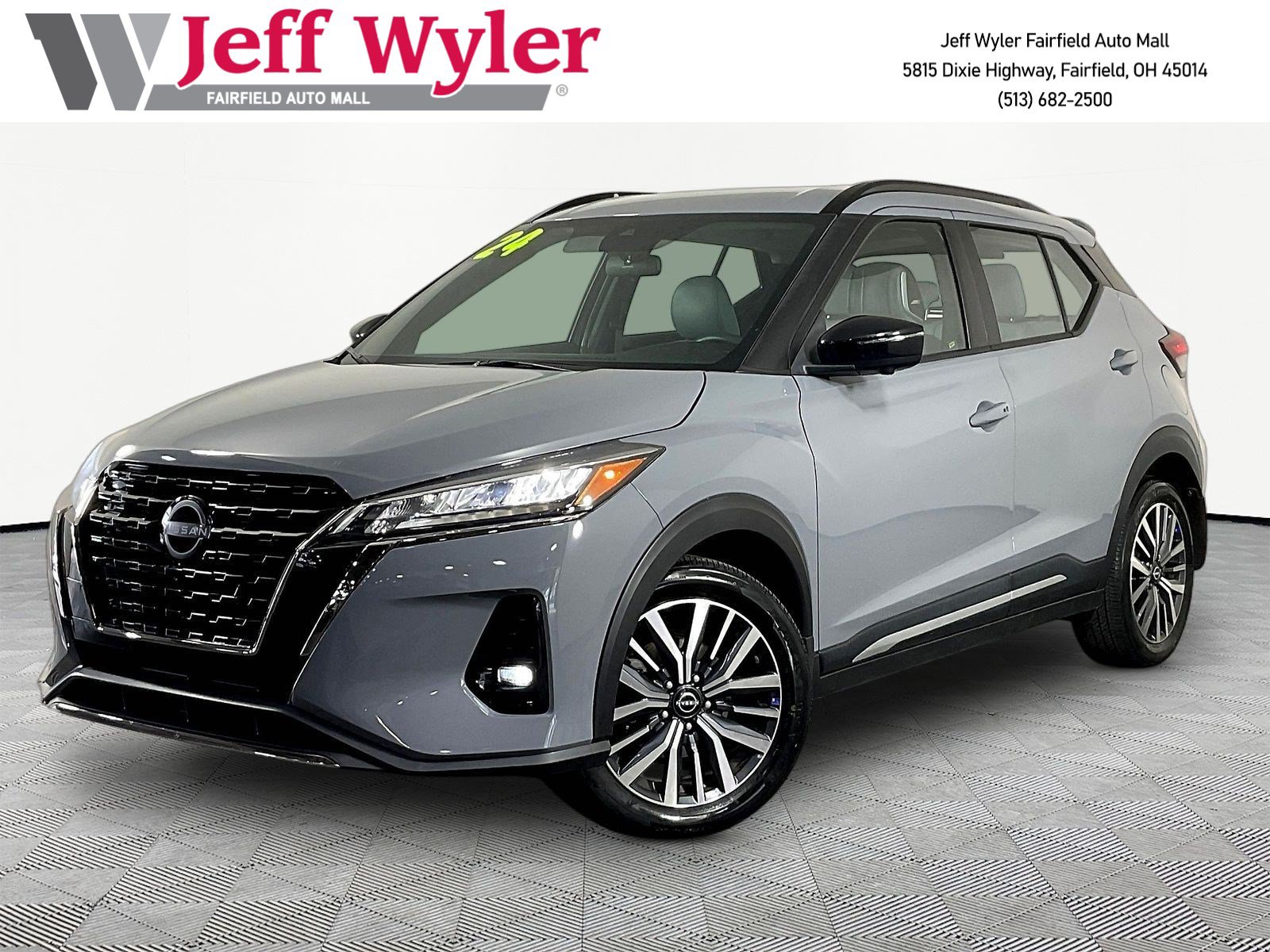Used 2024 Nissan Kicks SR w/ SR Premium Package FWD image 1
