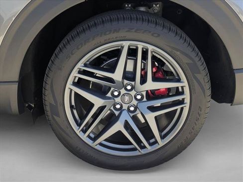 Used 2025 Ford Explorer ST AWD/4WD image 27