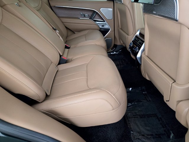 Certified 2025 Land Rover Range Rover Autobiography AWD/4WD image 18