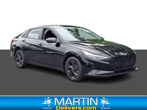 Used 2023 Hyundai Elantra Blue FWD image 1