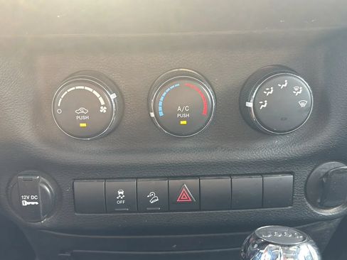 Used 2012 Jeep Wrangler Sport w/ Connectivity Group AWD/4WD image 23