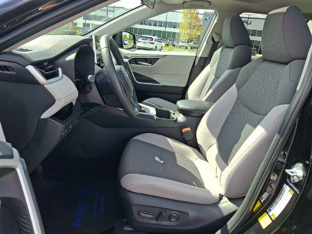 Used 2025 Toyota RAV4 XLE w/ Convenience Package AWD/4WD image 14