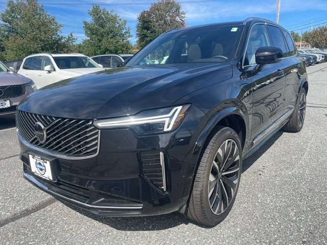 New 2026 Volvo XC90 T8 Plus w/ Protection Package Premier AWD/4WD image 1