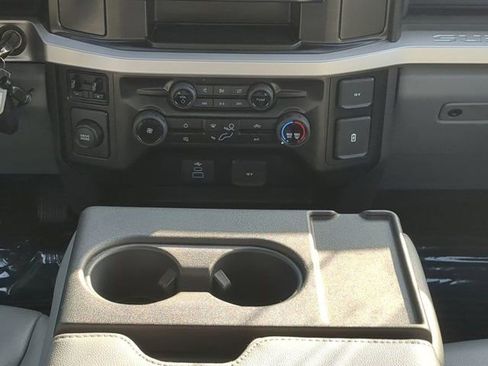 Used 2023 Ford F250 XL w/ XL Chrome Package image 19