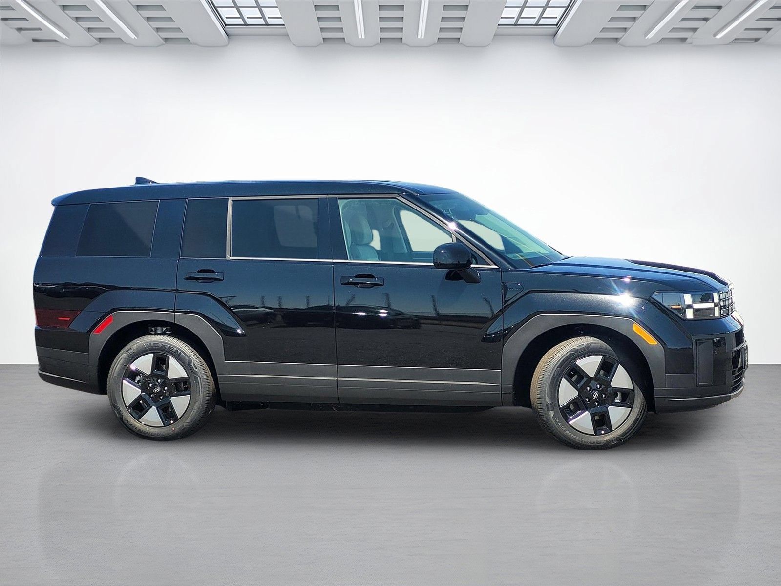 New 2026 Hyundai Santa Fe SE FWD image 3
