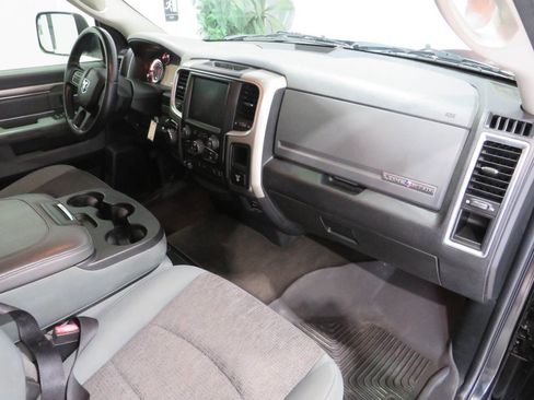 Used 2017 RAM 1500 Lone Star AWD/4WD image 9