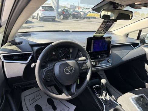 Used 2025 Toyota Corolla LE FWD image 14