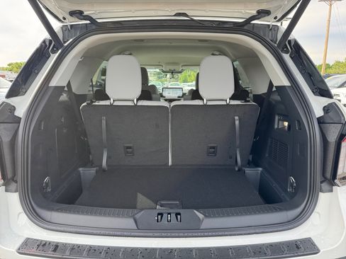 New 2025 Ford Explorer Active w/ Active Comfort Package image 26