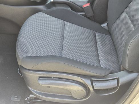 Used 2025 Kia Soul LX w/ LX Technology Package FWD image 26