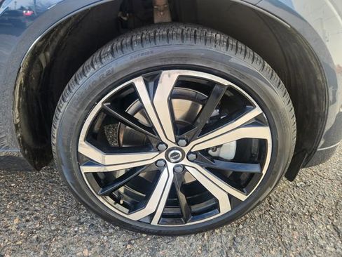 Certified 2023 Volvo XC60 B6 Ultimate w/ Protection Package Premier image 21