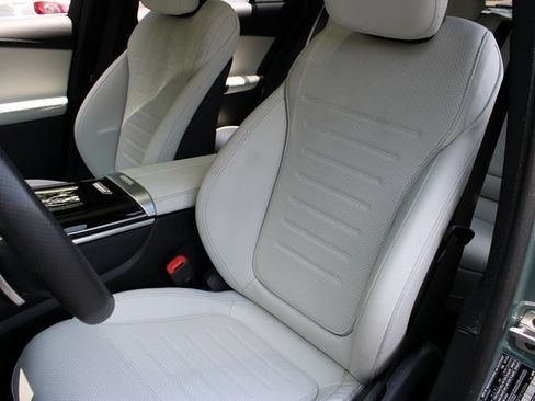 Used 2025 Mercedes-Benz GLC 350e GLC 350e 4MATICﾮ w/ AMG Line image 9