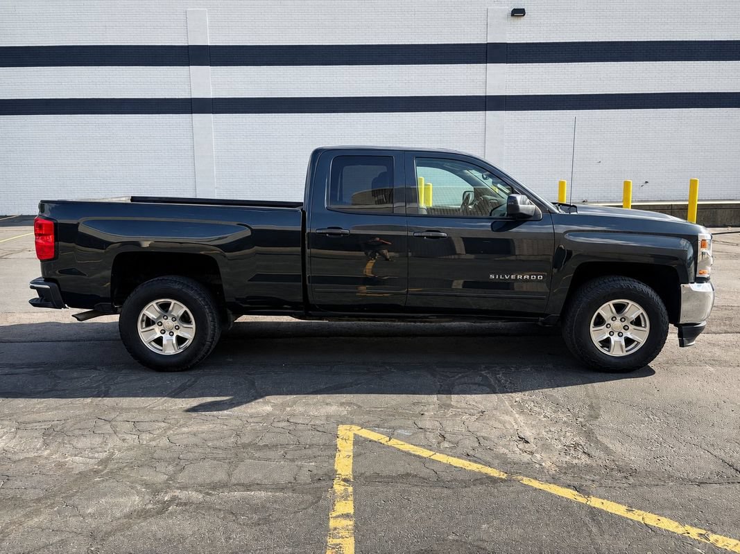 Used 2019 Chevrolet Silverado 1500 LT AWD/4WD image 6