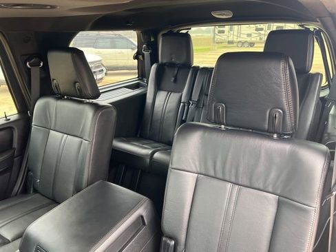 Used 2017 Lincoln Navigator Reserve image 17