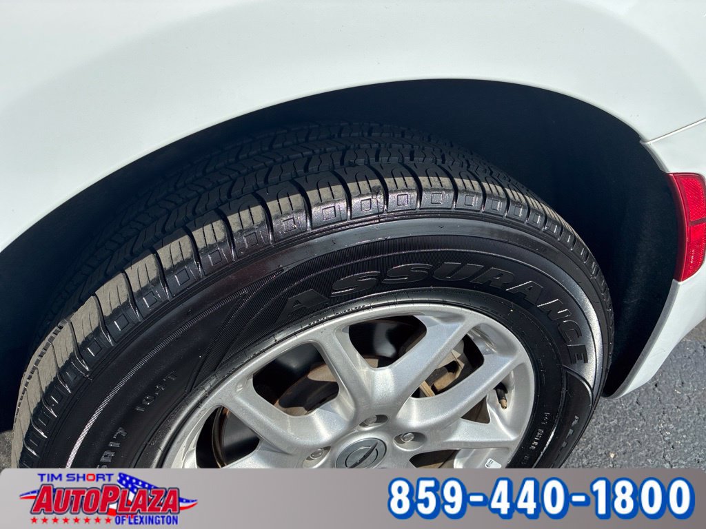 Used 2025 Chrysler Pacifica Select FWD image 10