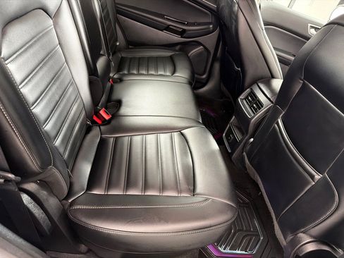 Used 2019 Ford Edge SEL w/ Equipment Group 201A AWD/4WD image 21