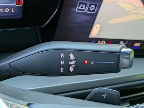 Certified 2026 Chevrolet Traverse LT w/ Driver Confidence Package image 20