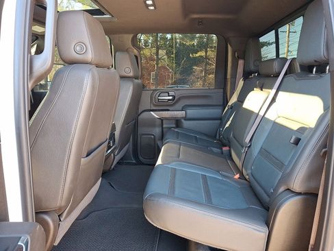 Certified 2022 GMC Sierra 3500 Denali image 20