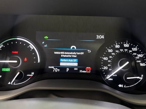 Used 2026 Toyota Sienna XLE FWD image 23