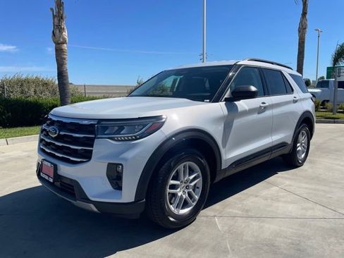 New 2026 Ford Explorer Active w/ Active Comfort Package RWD image 1