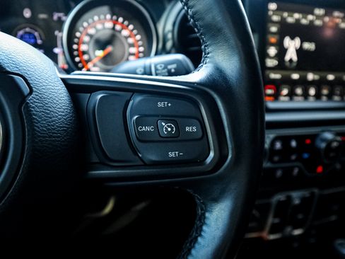 Used 2021 Jeep Gladiator Sport AWD/4WD image 20