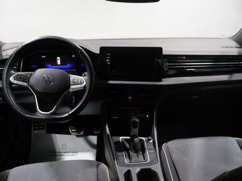 Used 2025 Volkswagen Jetta Sport FWD image 17