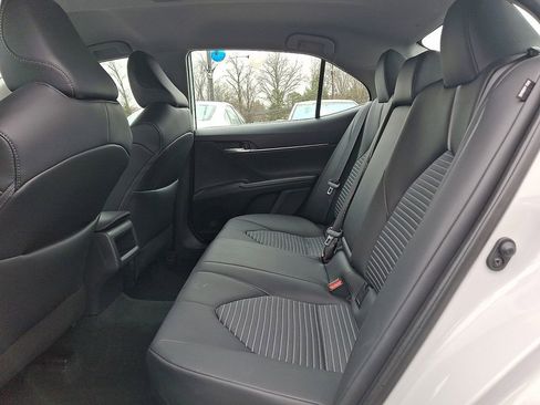 Used 2024 Toyota Camry SE w/ Cold Weather Package image 10