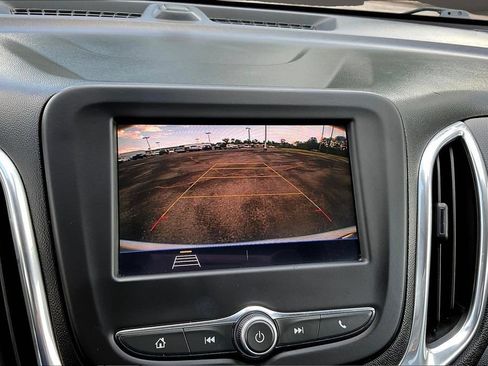 Used 2020 Chevrolet Equinox LT AWD/4WD image 17