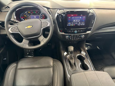 Used 2023 Chevrolet Traverse LT AWD/4WD image 12