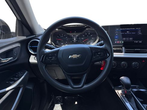 Used 2024 Chevrolet Trax LS w/ Driver Confidence Package FWD image 12