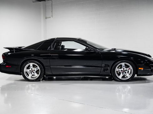 Used 2002 Pontiac Firebird Trans Am image 2