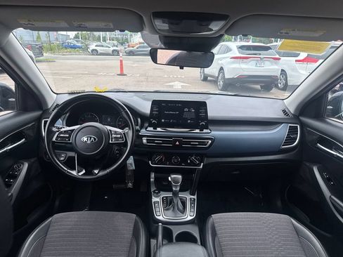 Used 2021 Kia Seltos S AWD/4WD image 11