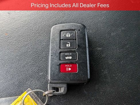 Used 2018 Toyota Avalon Limited FWD image 31