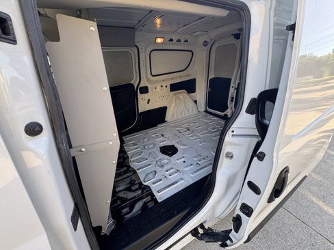 Used 2022 RAM ProMaster City Tradesman FWD image 12