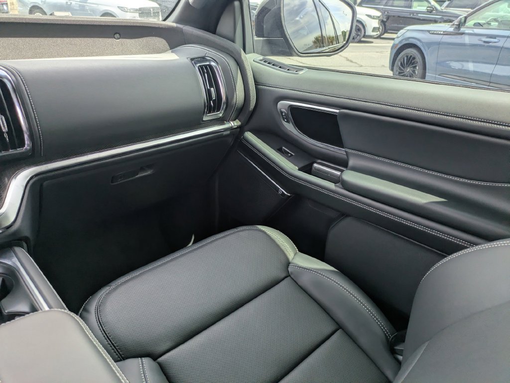New 2027 Ford Expedition Max Platinum w/ Stealth Appearance Package RWD image 21