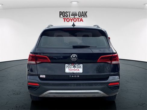 Used 2022 Volkswagen Taos S w/ IQ Drive S Package image 6