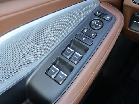 Used 2025 Acura MDX w/ Technology Package image 17