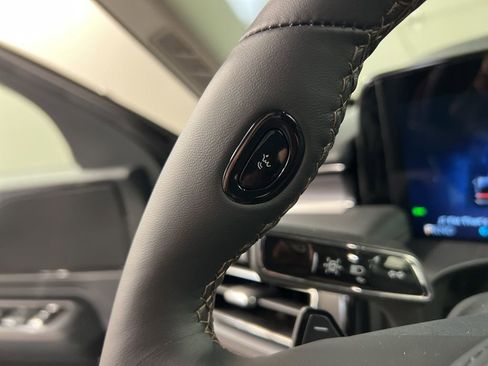 New 2026 Lincoln Aviator AWD image 18