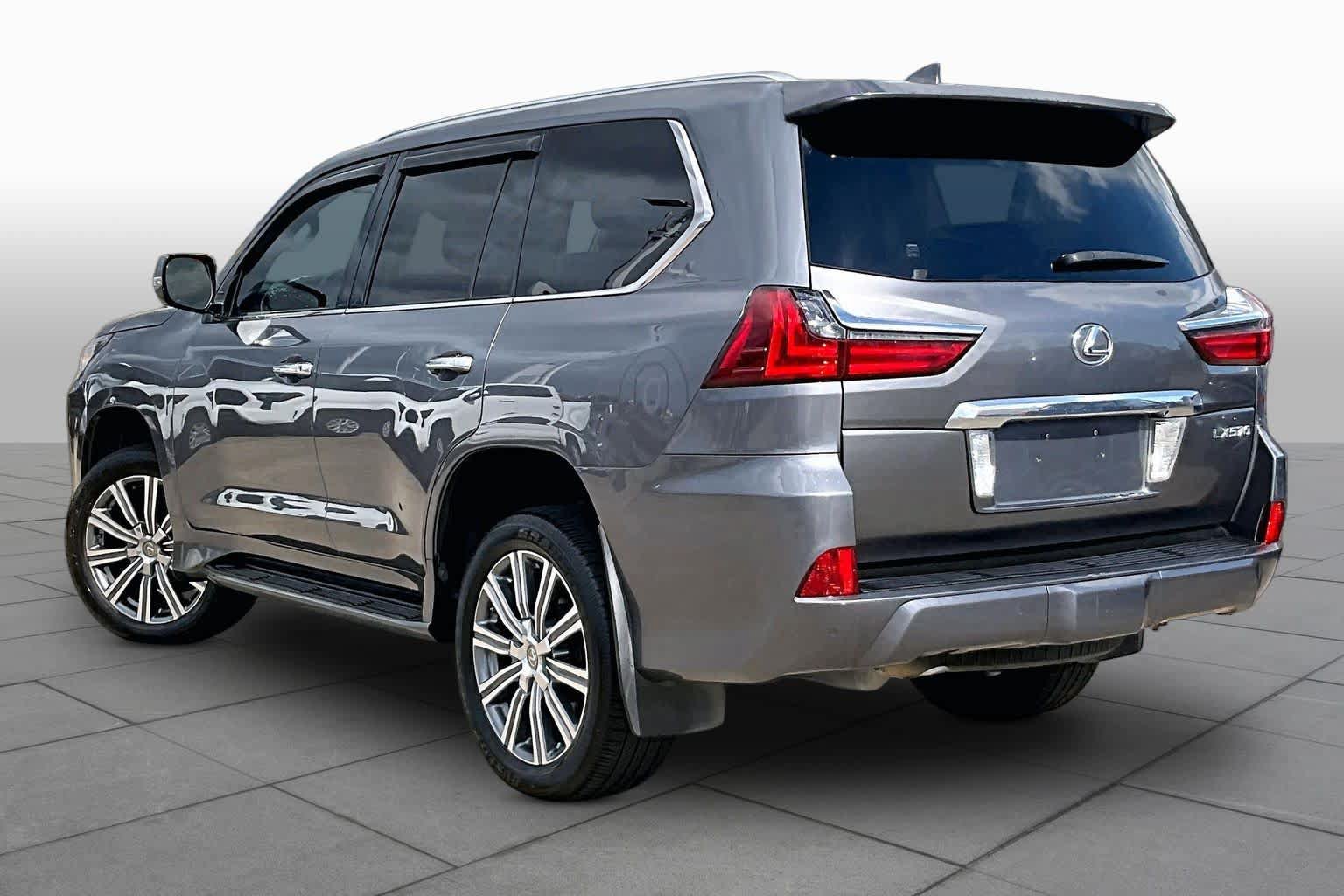 Used 2016 Lexus LX 570 4WD w/ Luxury Package image 12