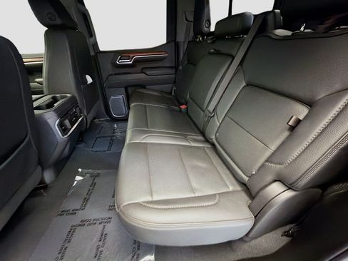 Used 2023 GMC Sierra 1500 Denali w/ Denali Reserve Package AWD/4WD image 13