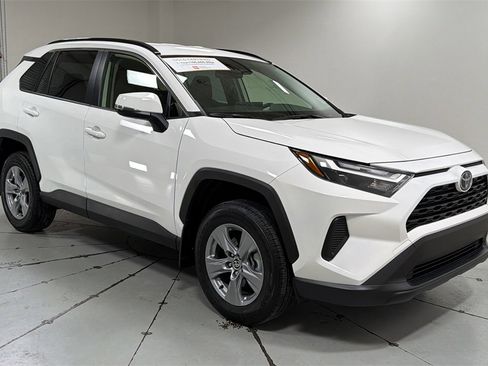 Certified 2025 Toyota RAV4 XLE image 3