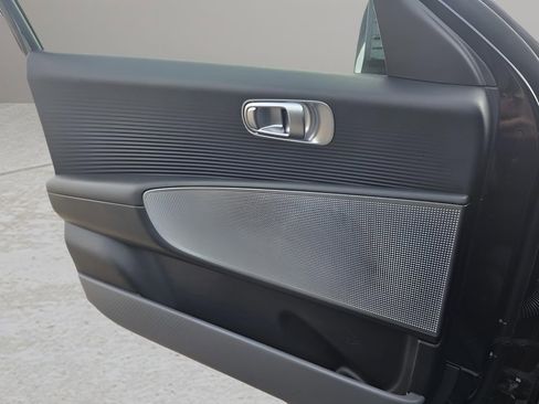 Used 2023 Hyundai Ioniq 6 SEL image 15