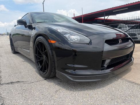 Used 2010 Nissan GT-R Premium AWD/4WD image 10