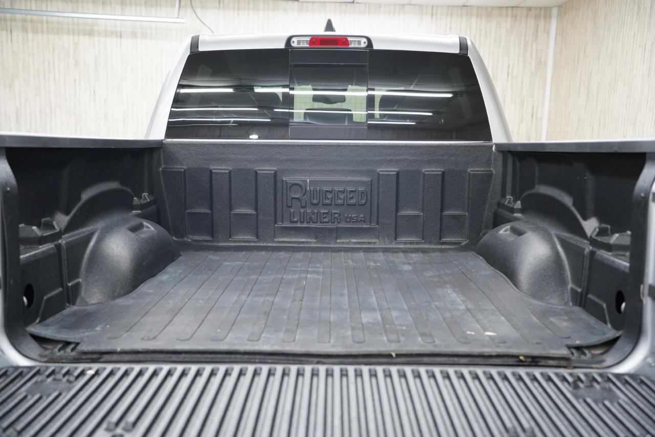Used 2020 RAM 1500 Laramie w/ Sport Appearance Package AWD/4WD image 36