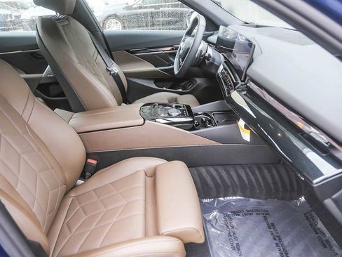 Used 2026 BMW 540i xDrive image 12