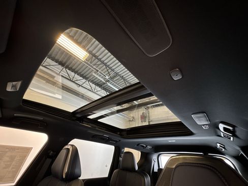 New 2026 INFINITI QX80 4WD image 22