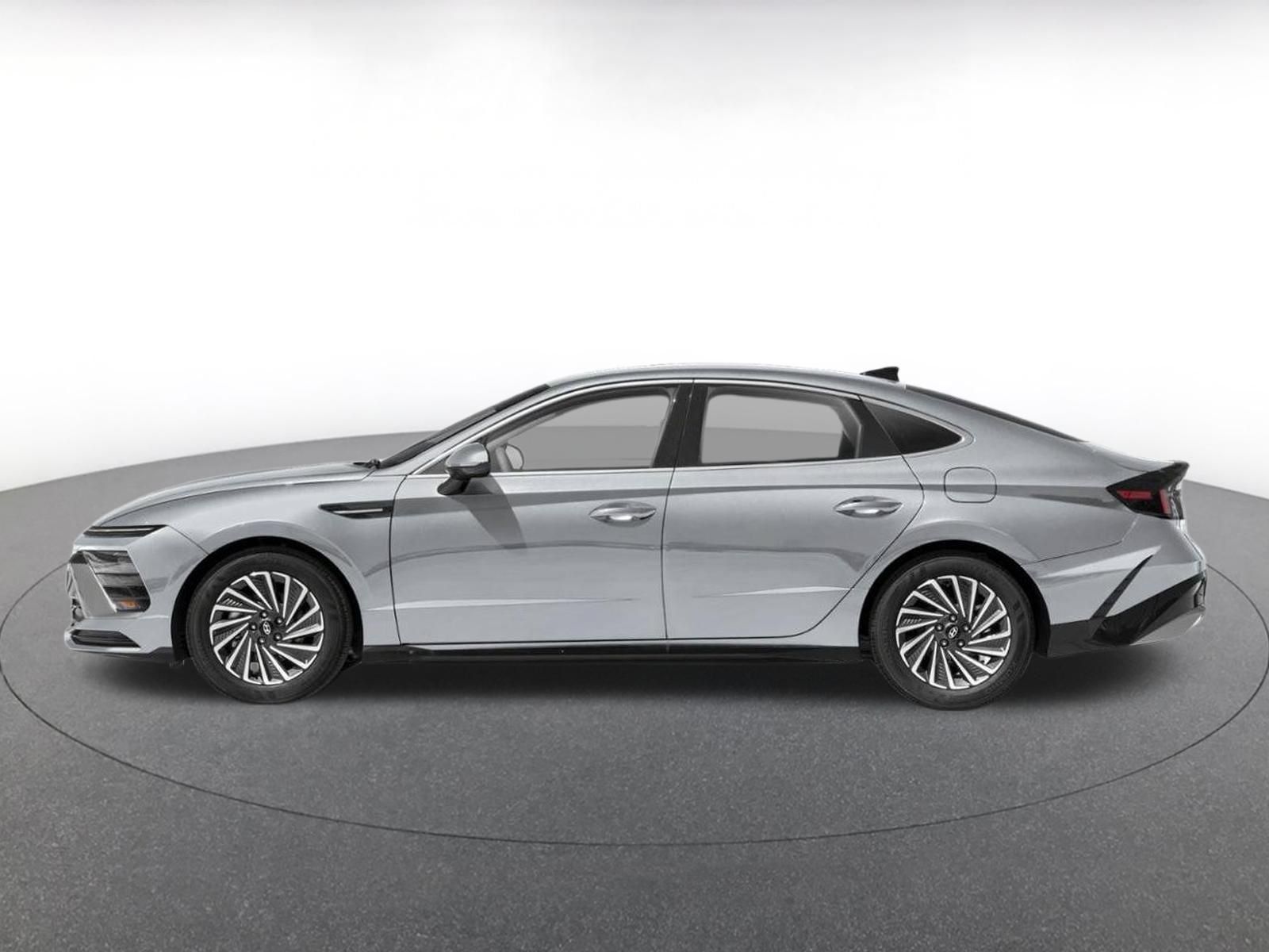 Used 2025 Hyundai Sonata SEL FWD image 3