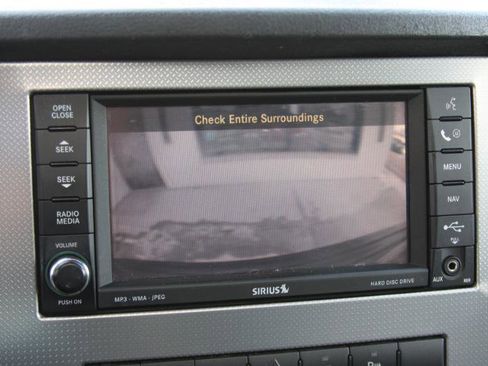 Used 2010 Jeep Grand Cherokee Laredo image 40