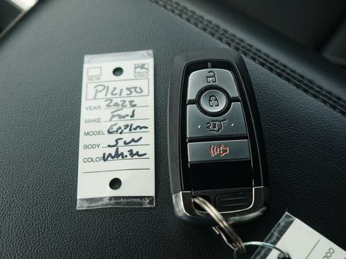 Used 2022 Ford Explorer XLT AWD/4WD image 32