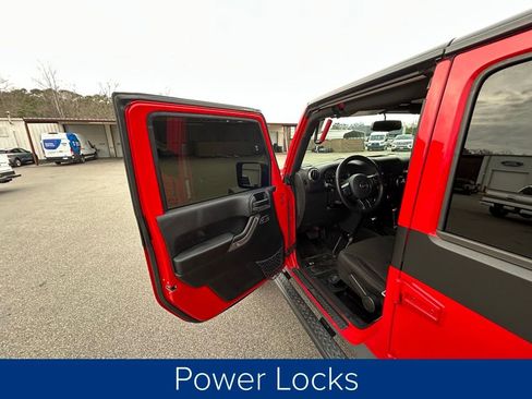 Used 2018 Jeep Wrangler Unlimited Sport S image 27
